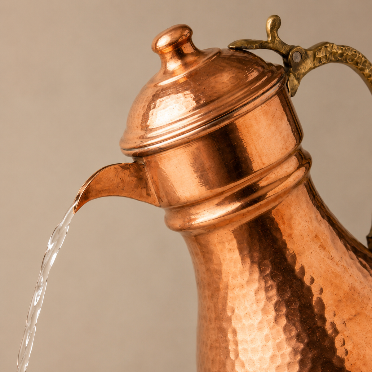 Koperen Waterkan met Deksel – Vertind | 1,5 L